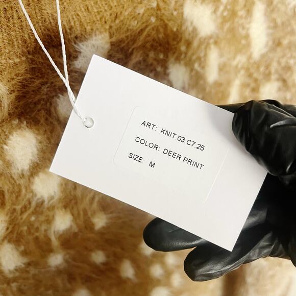 SAEMDI Fluffy Deer Printed Pullover Sweater Size Medium New Brown - Picture 8 of 9